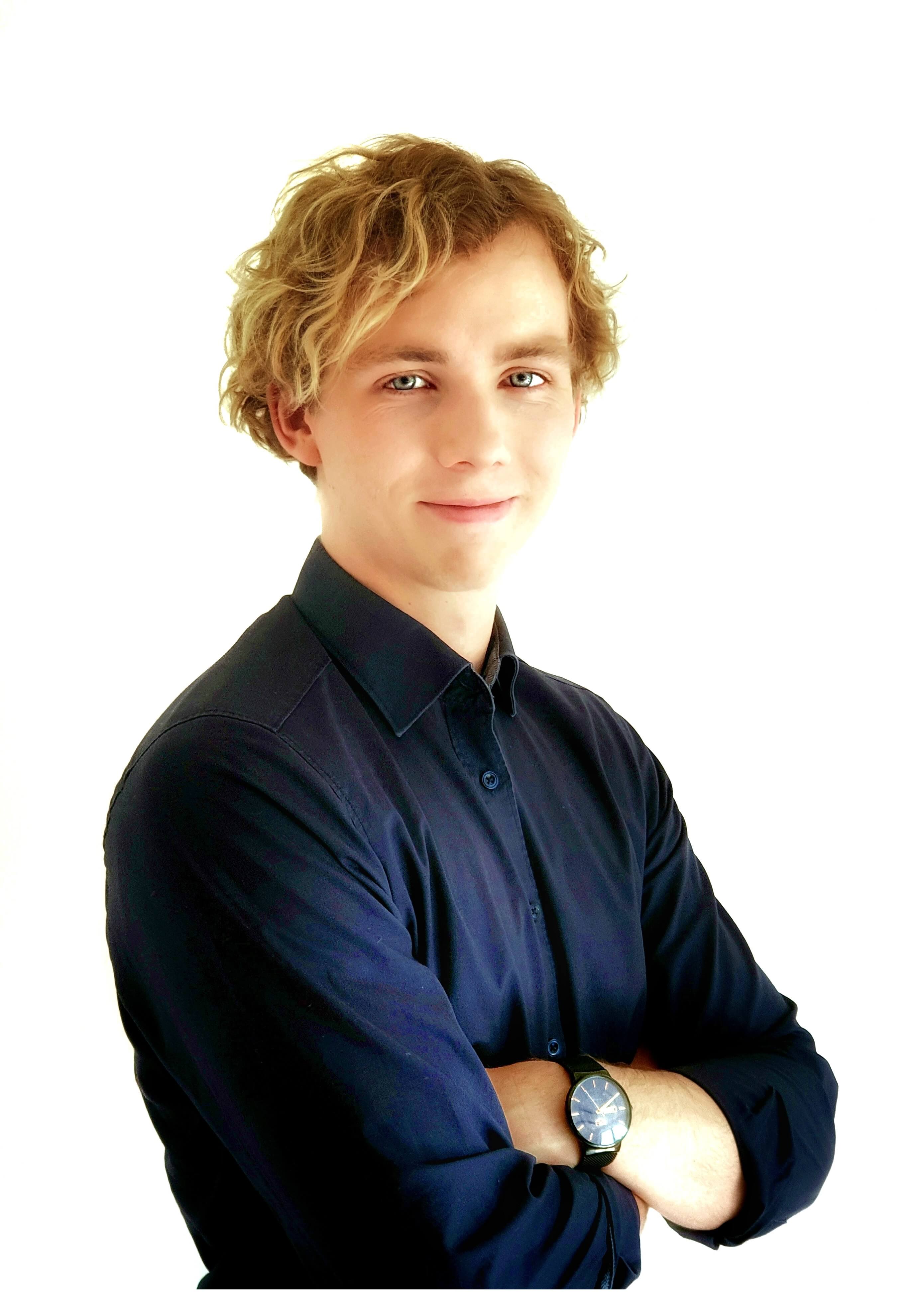 Dan Drewes profile images